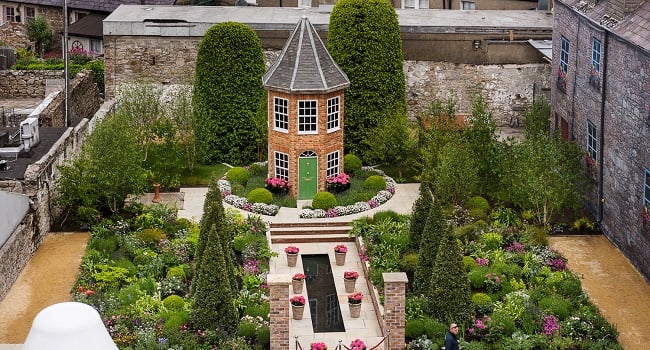 This Dreamy Bar within a Secret Garden will Enchant your Senses this Summer
