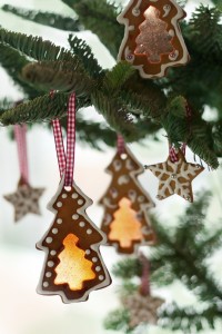Gingerbread cookies on Christmas tree