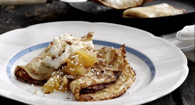 Pancakes with apple compote
