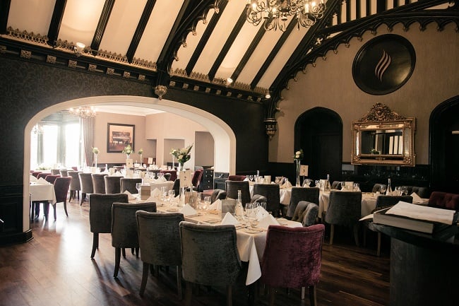 Clontarf_Castle_Dinning_Room_003