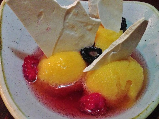 sorbet-rose-cava-berries-liquorice-meringue