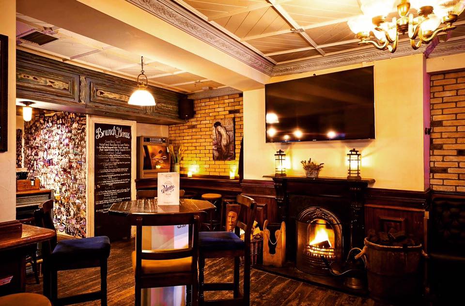 10 Cosy Pubs in Dublin with Fireplaces to Warm you up