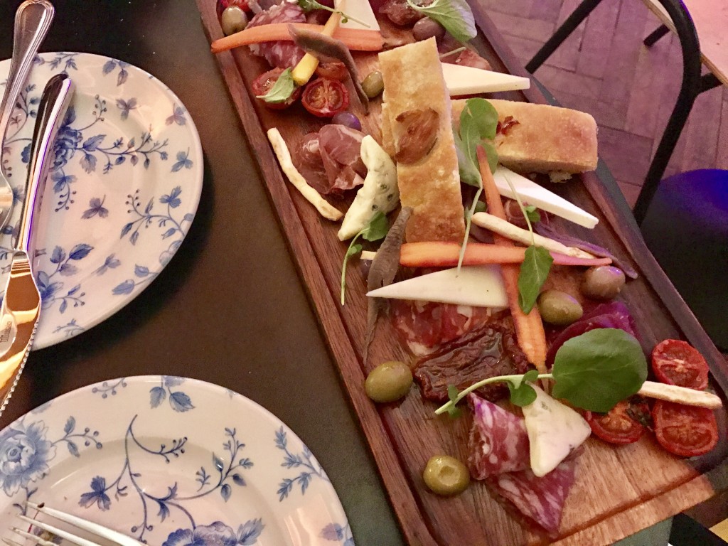 Bagots Hutton Ormonde Quay Mixed Board