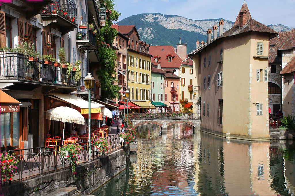 15 Up and Coming Romantic Holiday Destinations for Wanderlovers