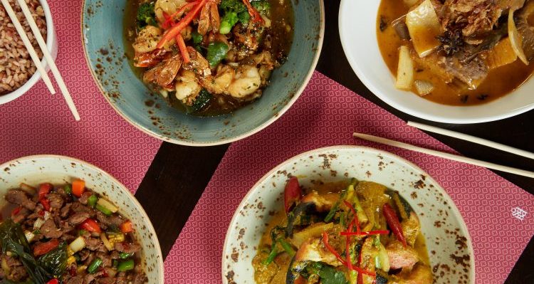 Saba Thai New Year Photo: Eoin Holland - www.eoinholland.com