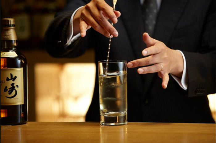 7 Ways to Drink your Whiskey from Around the Globe for World Whiskey Day 2