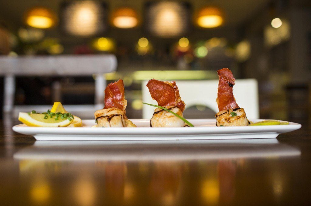 Share 6 Tapas plus a Bottle of Wine and 2 Cocktails at Gourmet Food Parlour Swords for €60