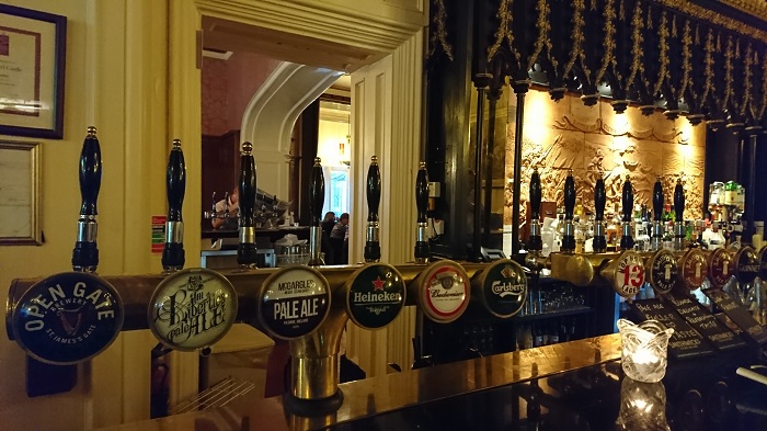 More than a Shining Armour: Knights Bat at Clontarf Castle Hotel, Clontarf – Bar Review [July Edition]