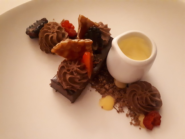 Monart Review 19