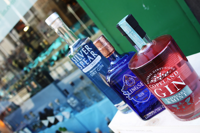 Fall Gin Love this Valentine's Day - 7 Gift Ideas to Match the Personality of the Gin Lover in your Life
