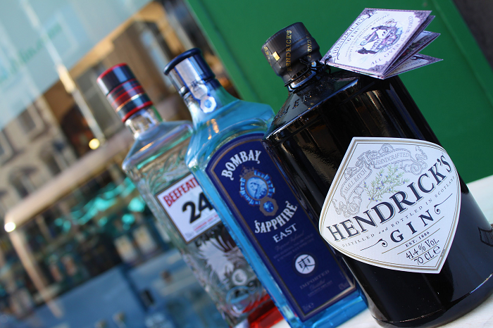 Fall Gin Love this Valentine's Day - 7 Gift Ideas to Match the Personality of the Gin Lover in your Life