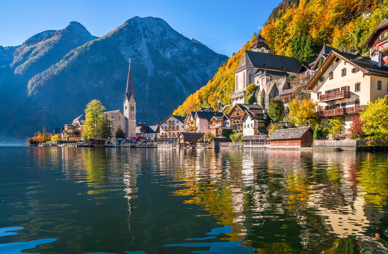 Top 10 Best Places To Visit in 2020 - Taste Travel Guide